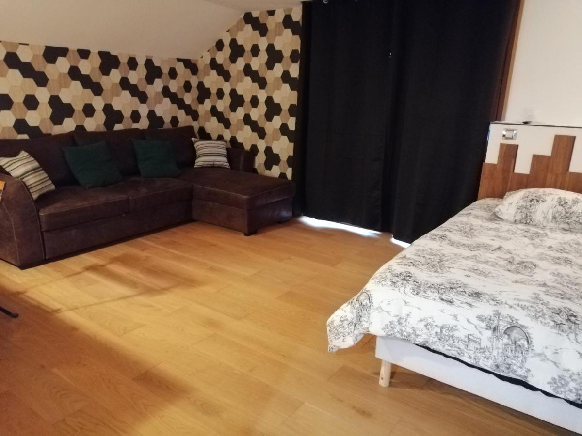 Le Gite Du Chtihameau Avec Piscine Interieure Privative, Selon Date Bassee Esterno foto