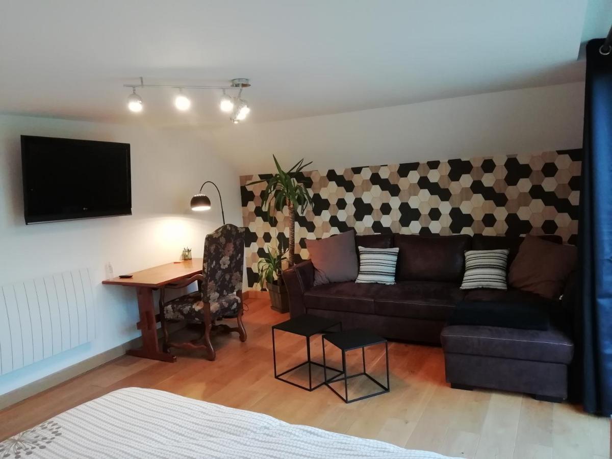 Le Gite Du Chtihameau Avec Piscine Interieure Privative, Selon Date Bassee Esterno foto